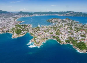 Airbnb en Acapulco: Cómo generar hasta $210,000 MXN anuales con una suite vacacional